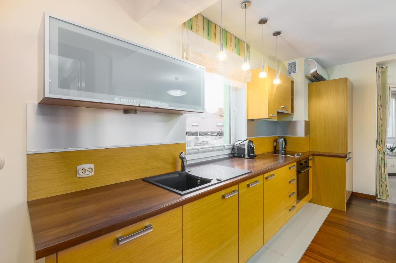 Seaside Apartment With Parking & Ac - 150 M To The Beach By Noclegi Renters Miedzyzdroje Buitenkant foto